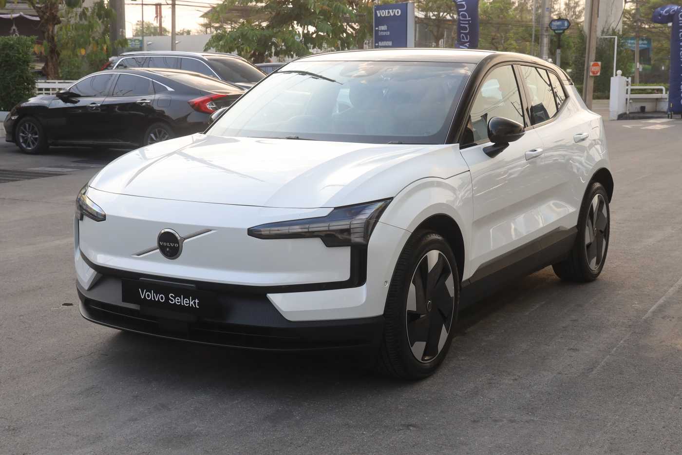 Volvo Ultra - Twin Motor Performance